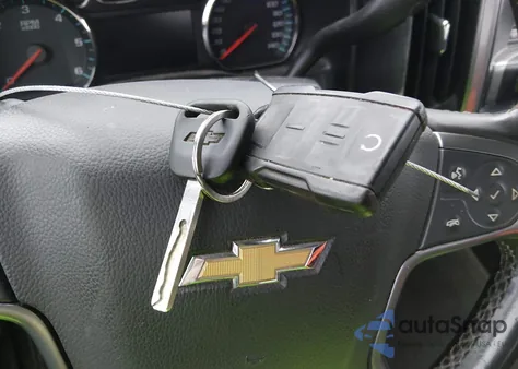 2015 Chevrolet Silverado 1500 1Lt z USA, uszkodzony, nr VIN 1GCVKREH2FZ222238